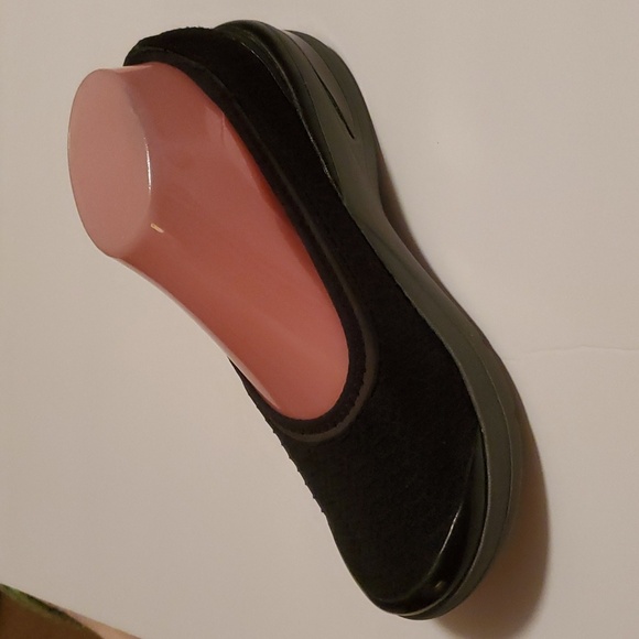 Bzees Womens Slip-on Shoes Size 7.5M - Picture 3 of 8